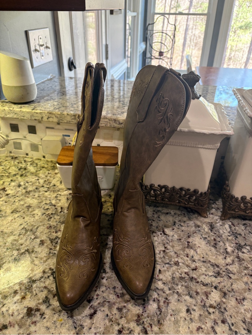 Roper Brown Embroidered Western Heeled Boots
